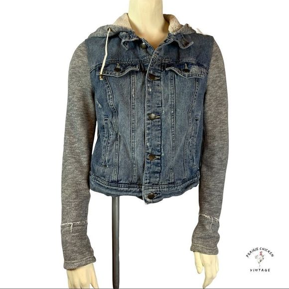 Free People Jean Jacket size Small, denim, hoodie, sweatshirt, Street Wear
